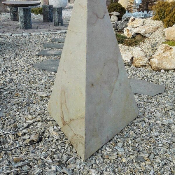 Lampa z Forniru Stożek