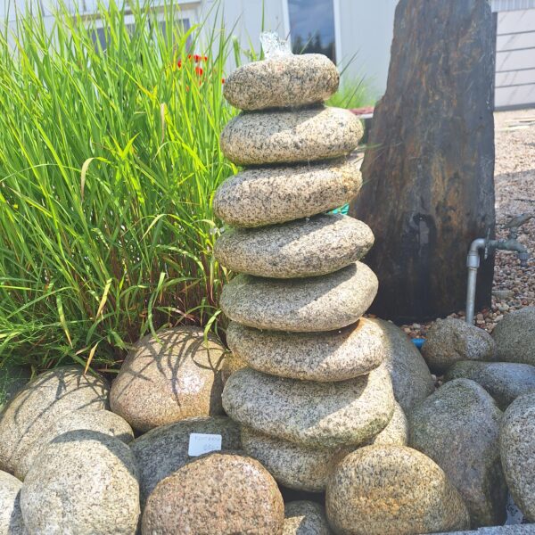 Fontanna z Otoczaka – Naturalna Kamienna Fontanna Ogrodowa