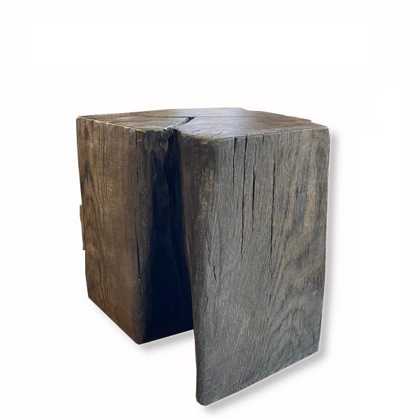 Siedzisko Z Dębu Bagiennego – Naturalny Pień Drewniany